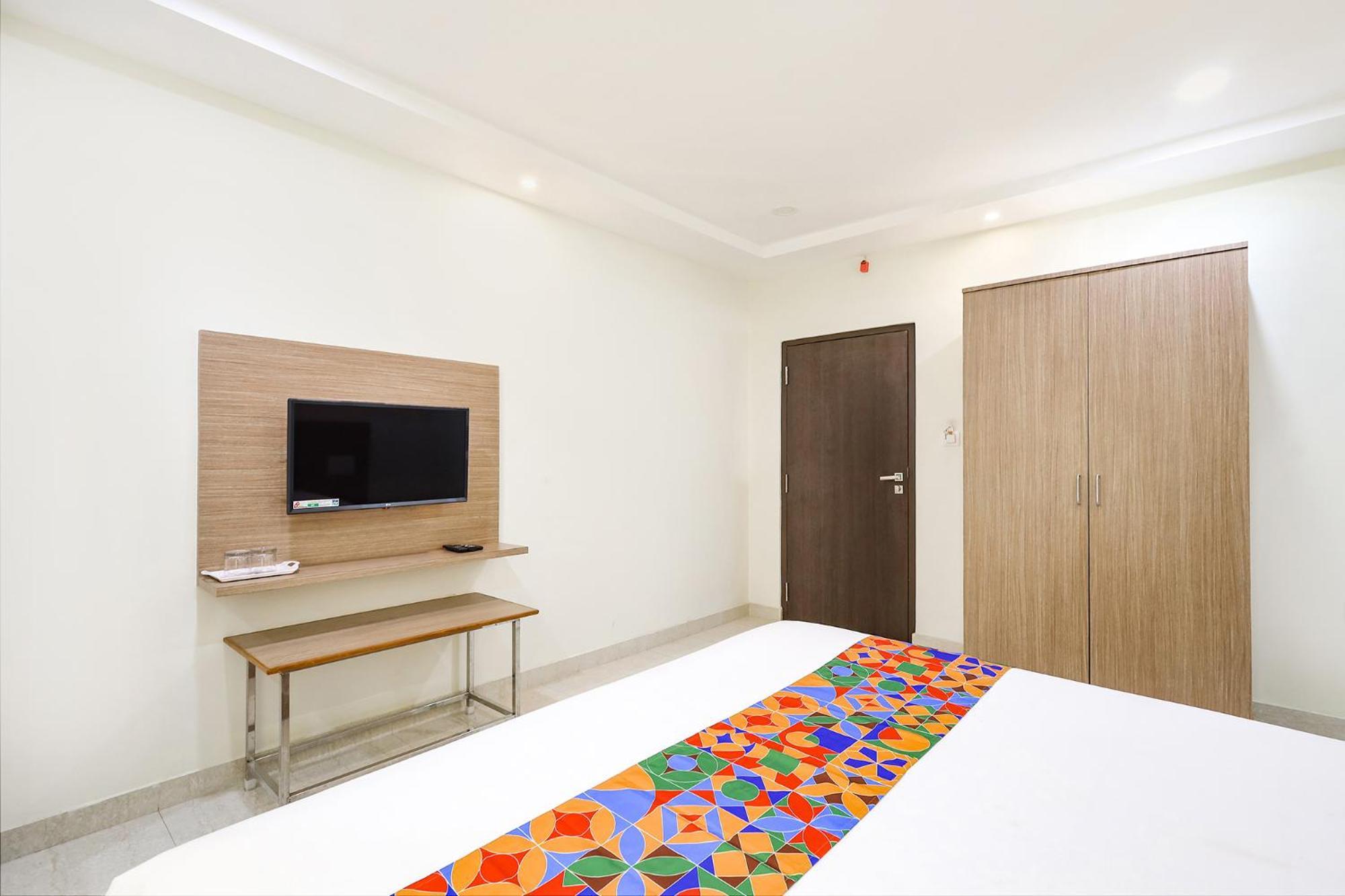 Fabhotel Karthikeya Residency - Tirupati Bus Stand - 900M Eksteriør bilde