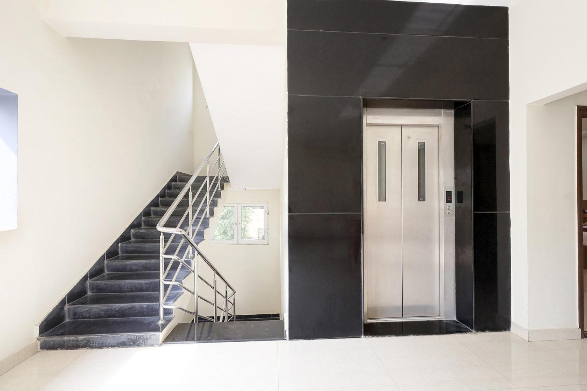 Fabhotel Karthikeya Residency - Tirupati Bus Stand - 900M Eksteriør bilde
